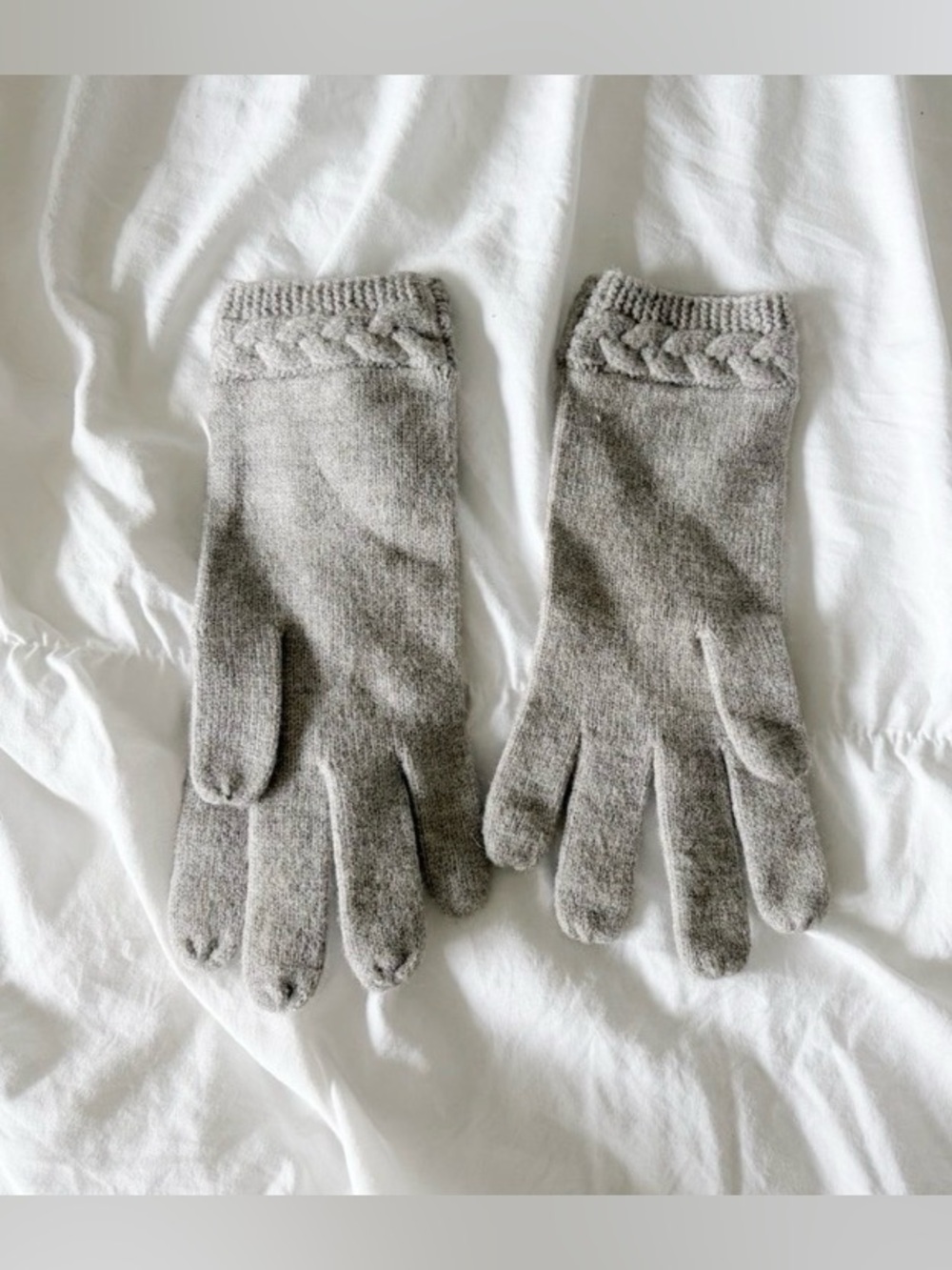Gray Knit Winter Gloves with Cable Trim
